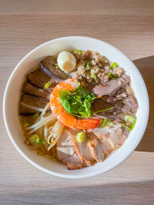 Vietnamese Noodle Soup / Hu Tieu Nam Vang Nuoc RECEIVED ON 11/12/13 April