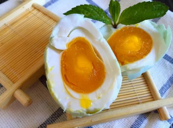 Cooked Salted Duckegg / Trung Vit Muoi 6 x 60gr ( 360g)