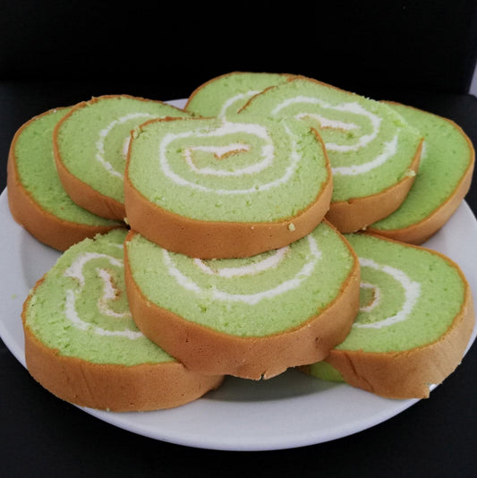 DELICO Pandan & Cocos Swiss Roll 450g