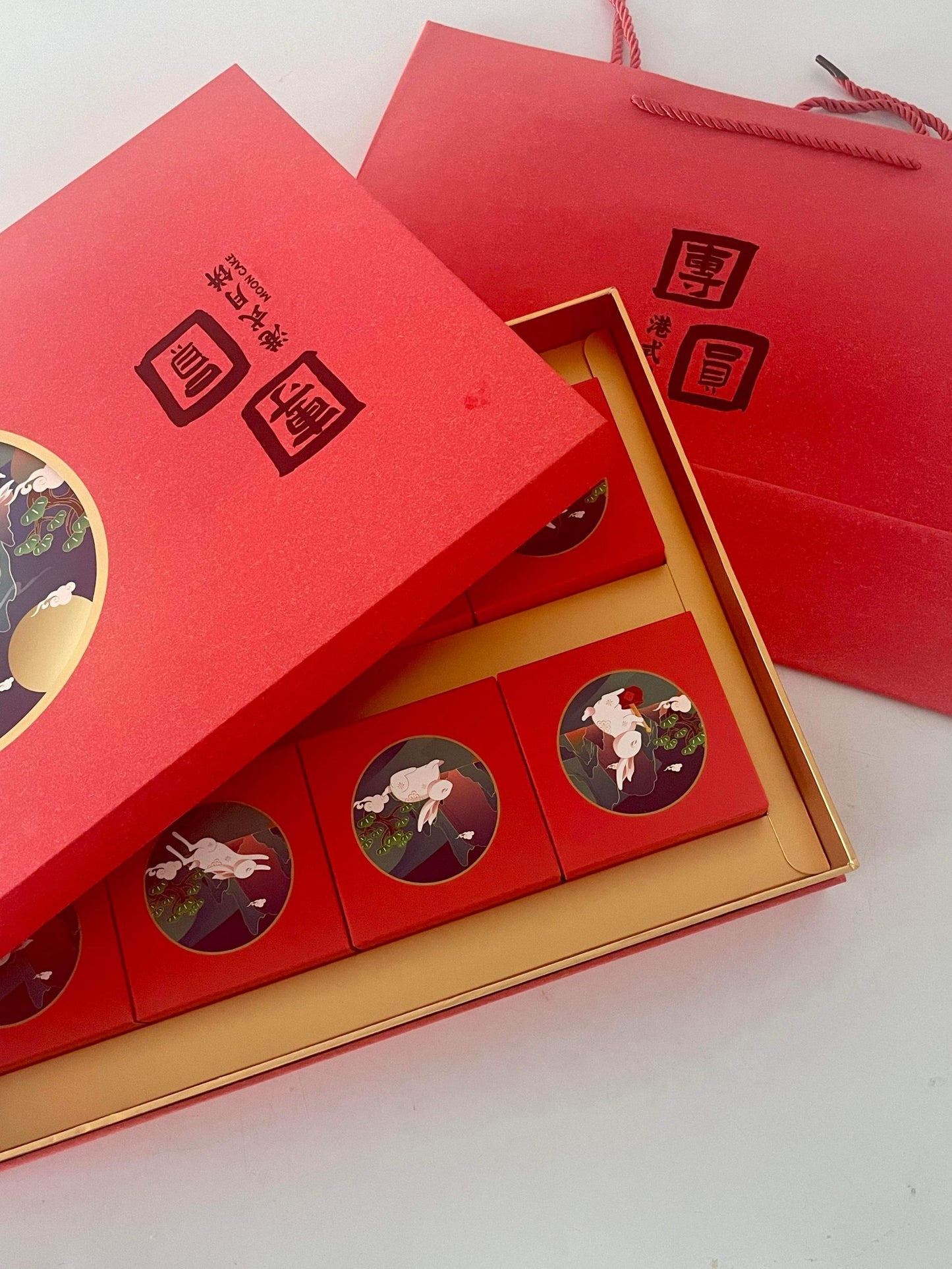 L1- TUANYUAN Moon Cakes Red Bean 1 Salt Egg / Banh Nuong Dau Do 1 Trung Muoi 75g