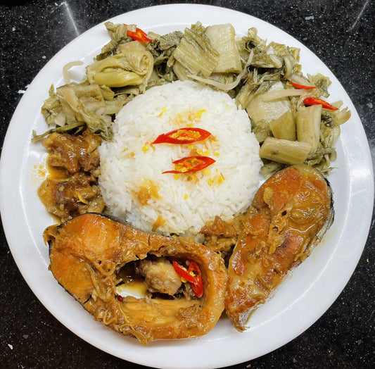 Caramel Fish With Homemade Sour Custard / Ca Kho To - Dua Chua Homemade 1-2 Portions