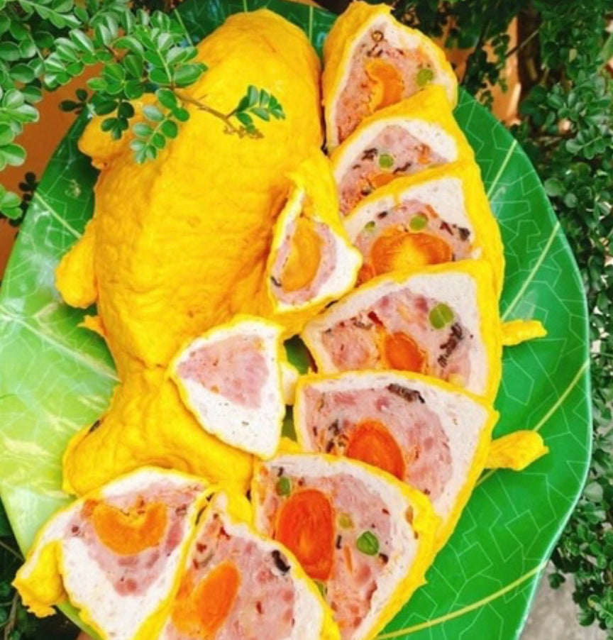 Salted Egg Yellow Fish Paste / Cha Ca Chep Vang Bach Hoa Trung Muoi 500g