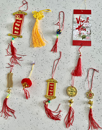 Tet Hanger Decoration 9 Piecies /Bo Day Treo Cay Trang Tri Tet 9 Cai
