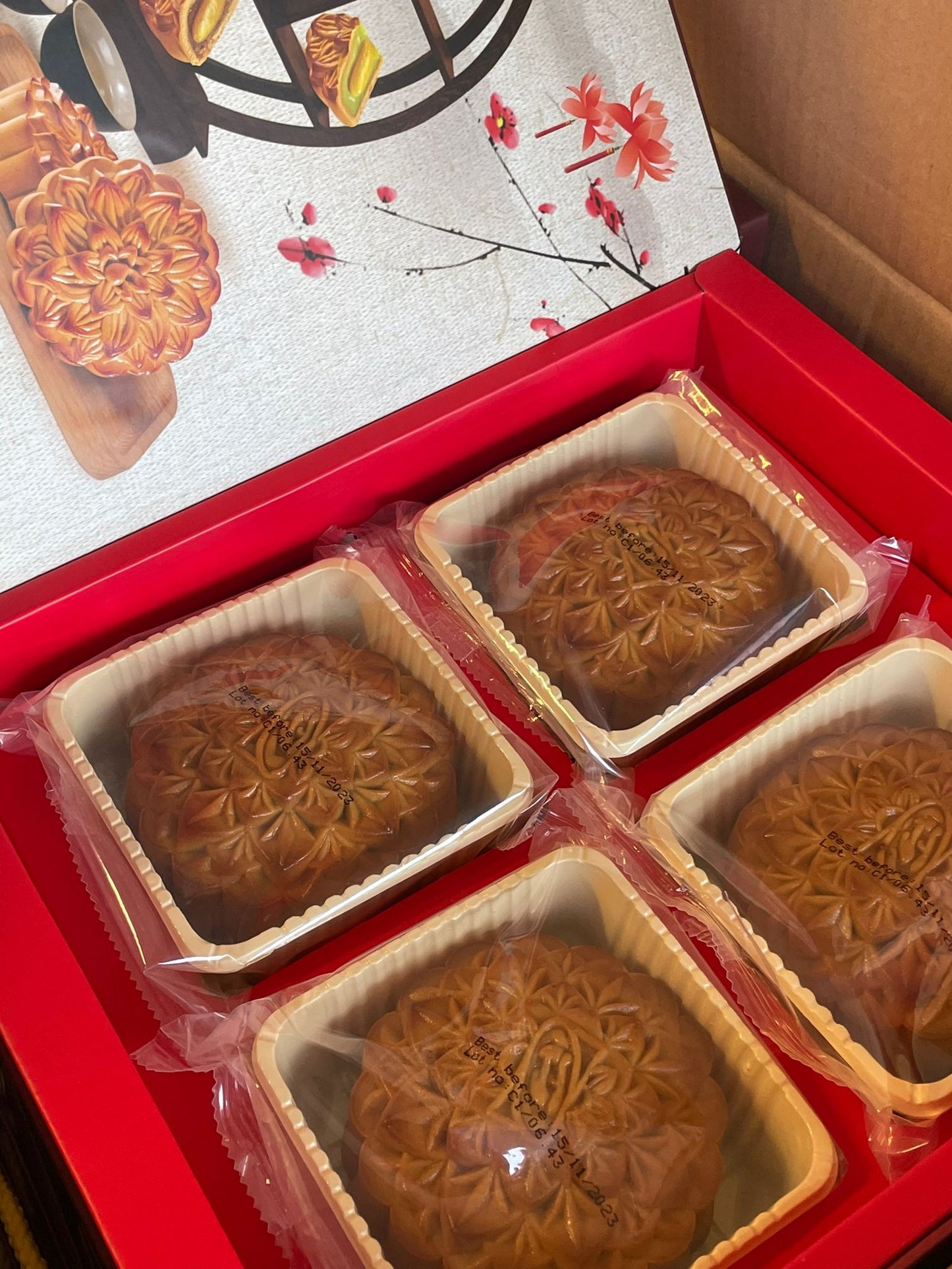THV Assorted Nuts Mooncake Mixed/ Banh Trung Thu Thap Cam 200g
