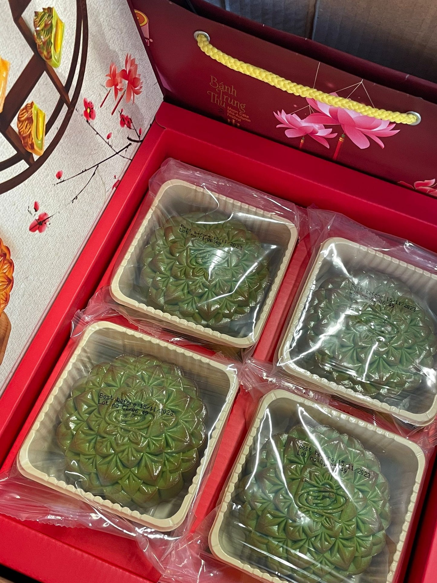 THV Lava Mooncake Green Tea Paste 1 Box / Banh Deo Tra Xanh 1 Hop (4x 200g)