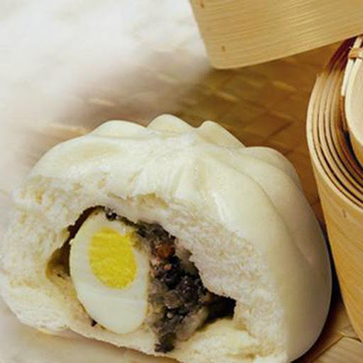 Pork-Quail Egg Bun/Banh Bao Thit Trung Cut 1 Cai 200g